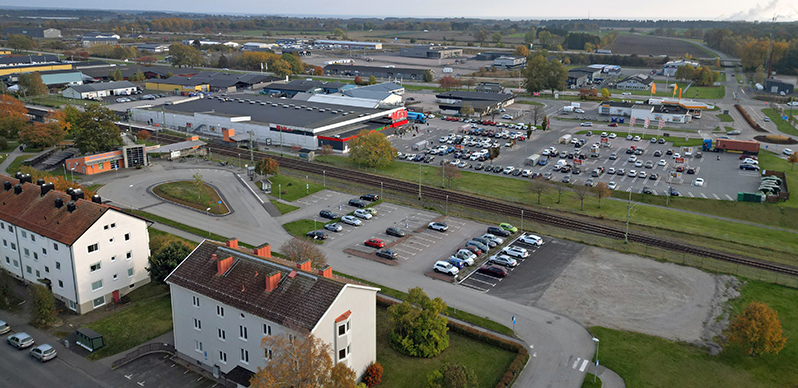 Långtidsparkeringen vid stationen stängs